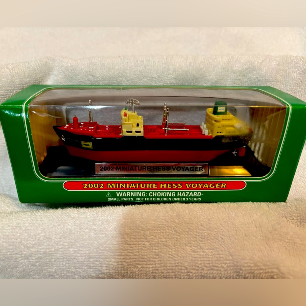 Miniature Hess Voyager 2002